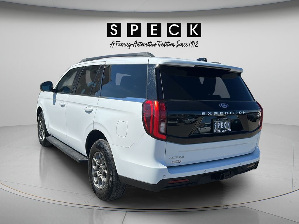 2025 Ford Expedition — rear three-quarter view