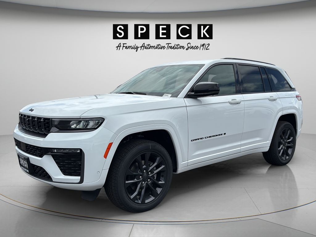2026 Jeep Grand Cherokee GRAND CHEROKEE LIMITED RESERVE 4X4 in Bright White Clear-Coat Exterior Paint — front three-quarter view