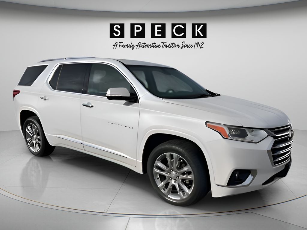 2020 Chevrolet Traverse AWD High Country in Iridescent Pearl Tricoat — front three-quarter view