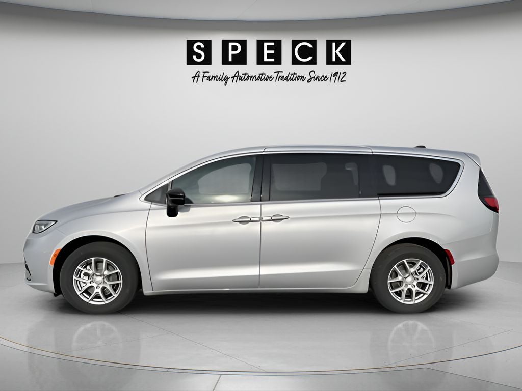 2026 Chrysler Pacifica — side profile view