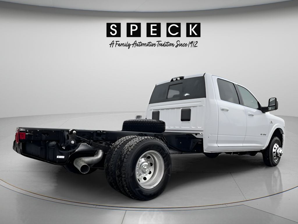 2026 RAM Ram 3500 Chassis Cab RAM 3500 BIG HORN CREW CAB CHASSIS 4X4 60' CA in Bright White Clear-Coat Exterior Paint — front...