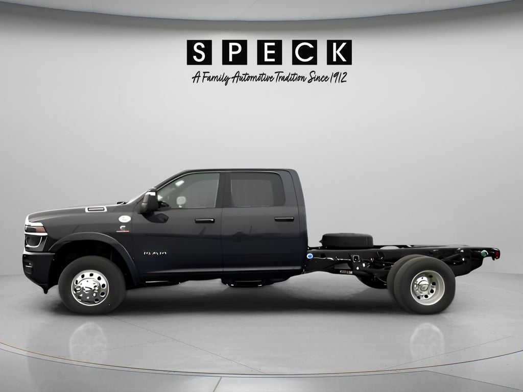 2026 RAM Ram 3500 Chassis Cab RAM 3500 BIG HORN CREW CAB CHASSIS 4X4 60' CA in Forged Blue Metallic Exterior Paint — front three-quarter...